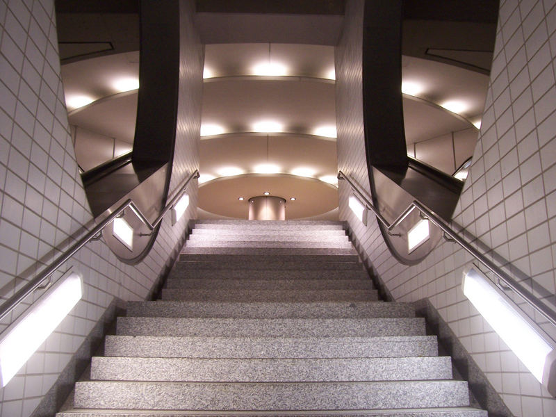 Illustration for article titled Eye-Poppingly Gorgeous Underground Stations from Around The World